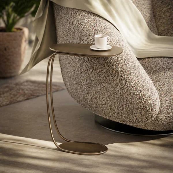 Alcance-Major-Side-Table Lifestyle