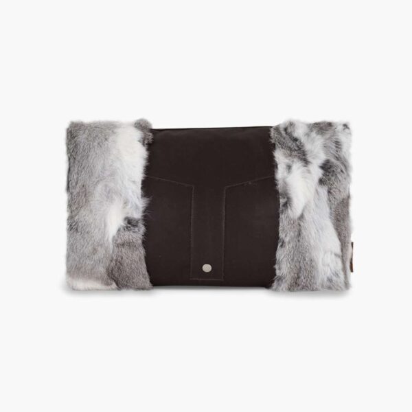 Silver Ridge Luxe Cushion in genuine rabbit fur and premium leather – luxury rectangular cushion for modern UAE interiors "وسادة سيلفر ريدج لوكس من فرو الأرنب الطبيعي والجلد الفاخر – وسادة مستطيلة فاخرة للديكورات العصرية في الإمارات."