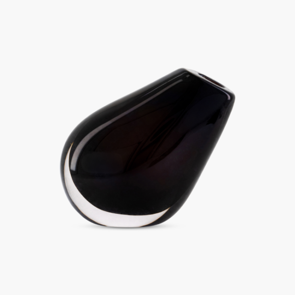 Obsidian Petite Vase – luxury handcrafted smoke-tinted glass vase with asymmetrical design and polished clear base, modern home décor accent in UAE مزهرية أوبسيديان صغيرة – مزهرية فاخرة مصنوعة يدويًا من الزجاج الدخاني بتصميم غير متماثل وقاعدة شفافة مصقولة، قطعة ديكور عصرية للمنازل في الإمارات