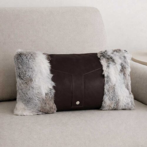 Silver Ridge Luxe Cushion in genuine rabbit fur and premium leather – luxury rectangular cushion for modern UAE interiors "وسادة سيلفر ريدج لوكس من فرو الأرنب الطبيعي والجلد الفاخر – وسادة مستطيلة فاخرة للديكورات العصرية في الإمارات."