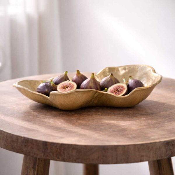 Narella Organic Centerpiece