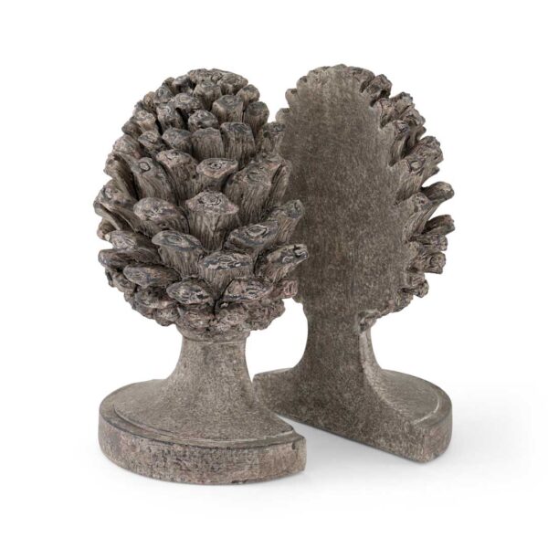 Cedro Bookend Set – Luxury pine cone-inspired decorative bookends in antique stone finish, perfect for sophisticated interiors in the UAE. طقم سدادات كتب سيدرو – فواصل كتب فاخرة مستوحاة من شكل ثمرة الصنوبر بتشطيب حجري عتيق، مثالية للديكورات الراقية في الإمارات