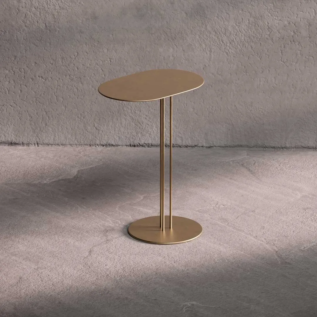 Ray Major copper iron side table – sleek tall silhouette with luxurious finish for contemporary UAE homes and hotels