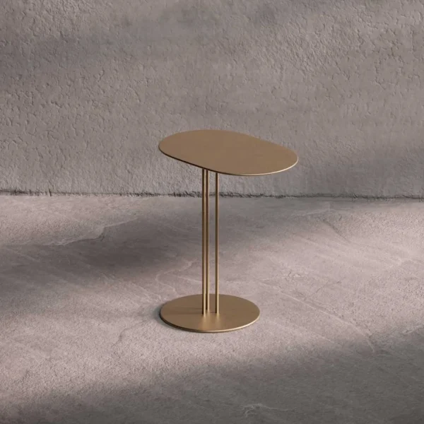 Ray Minor side table in brushed gold – sculptural side table for elegant interiors in Dubai and Abu Dhabi